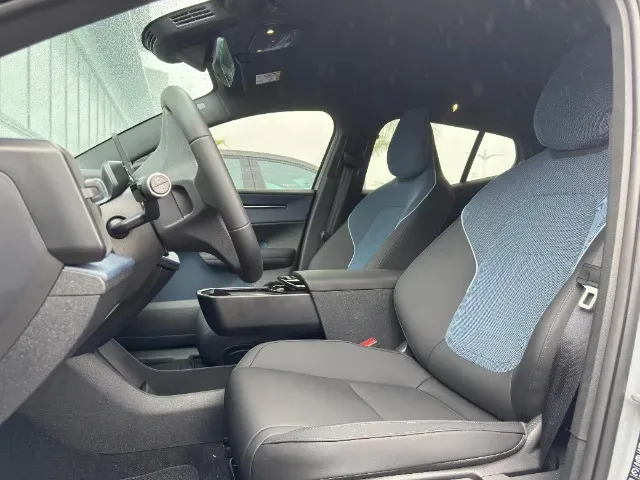 Volvo EX30 - Imagem 8