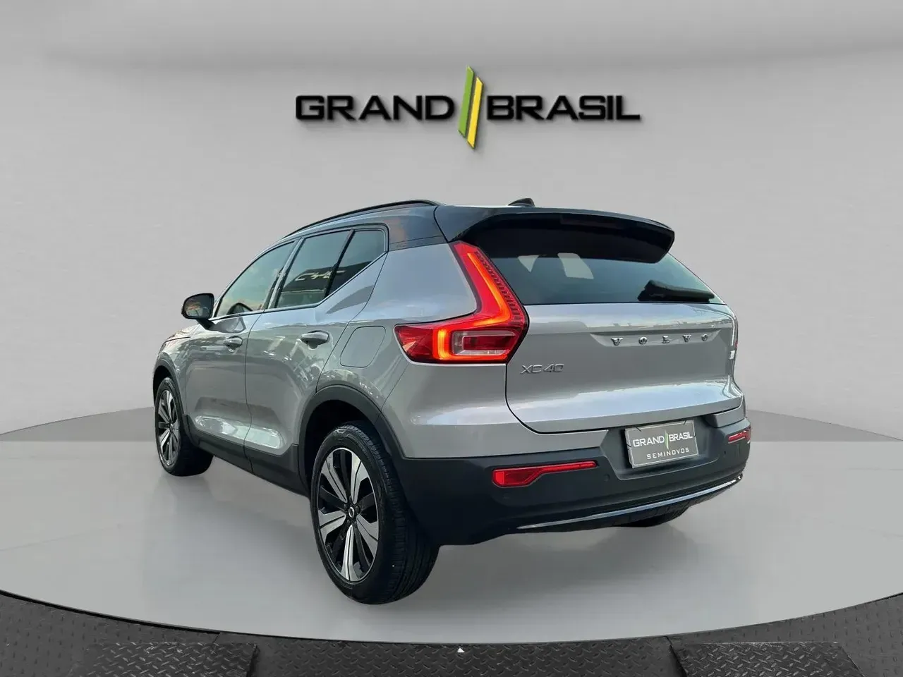 Volvo XC40 Recharge - Imagem 5