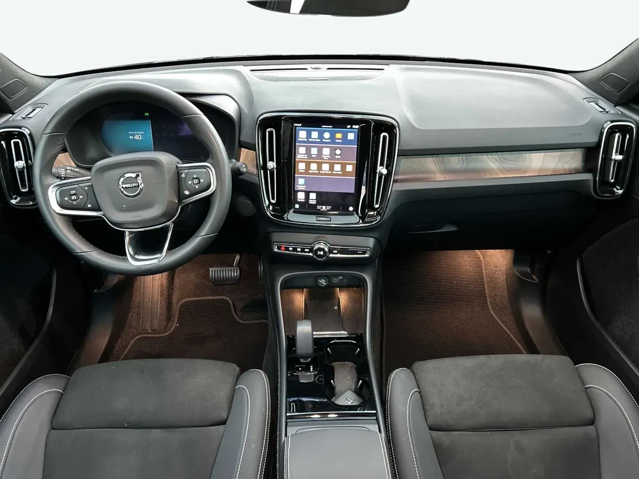 Volvo XC40 Recharge - Imagem 9