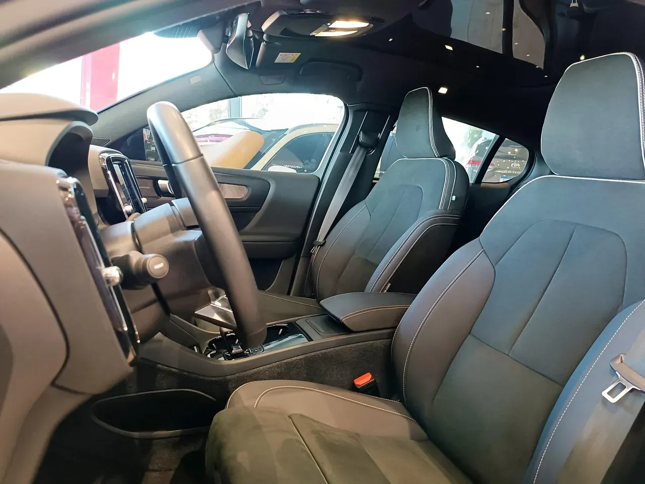 Volvo C40 Recharge - Imagem 8