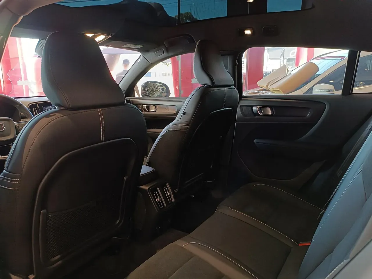 Volvo C40 Recharge - Imagem 9