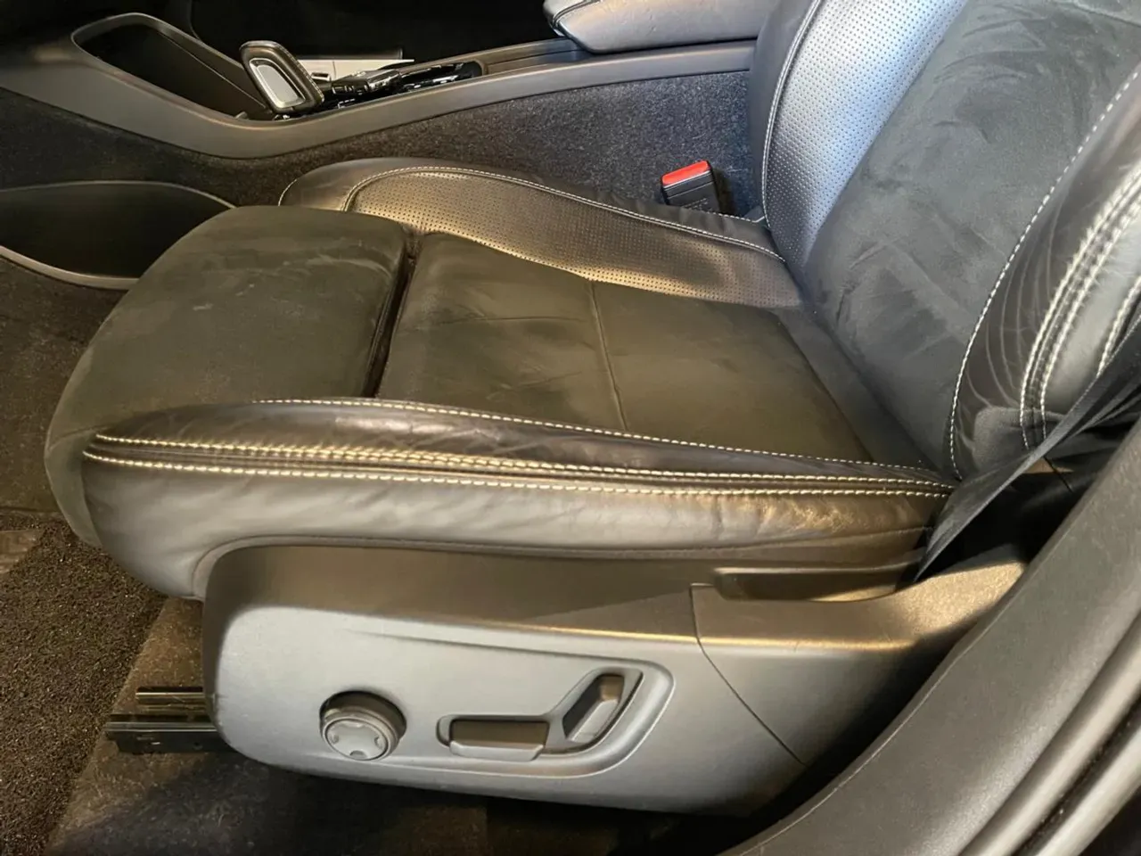 Volvo XC40 Recharge Plug-in Hybrid - Imagem 14