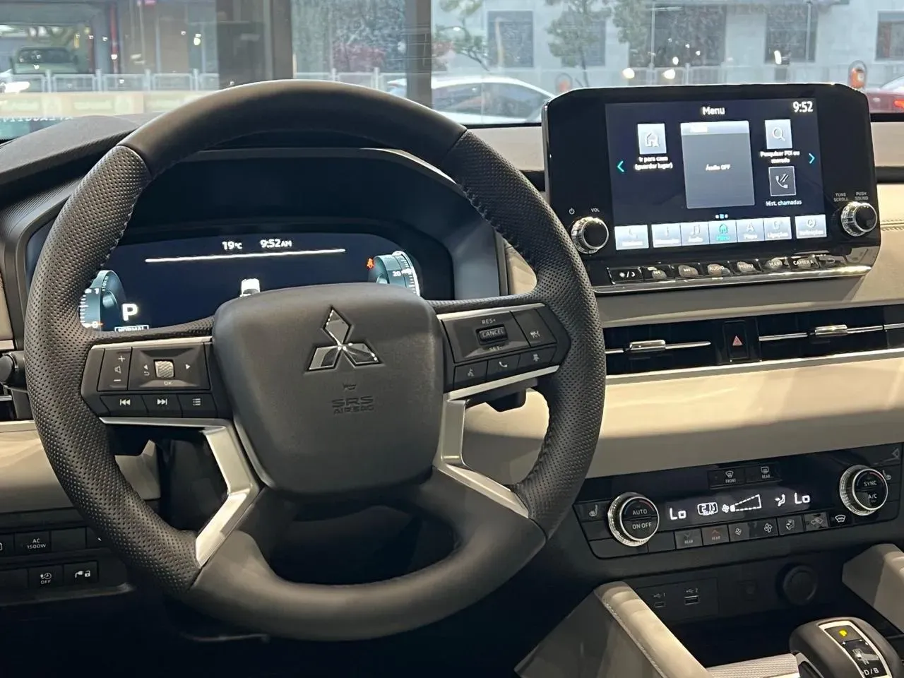 Mitsubishi Outlander Plug-in Hybrid - Imagem 13