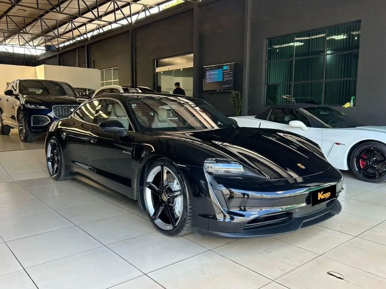 Porsche Taycan - Imagem 3