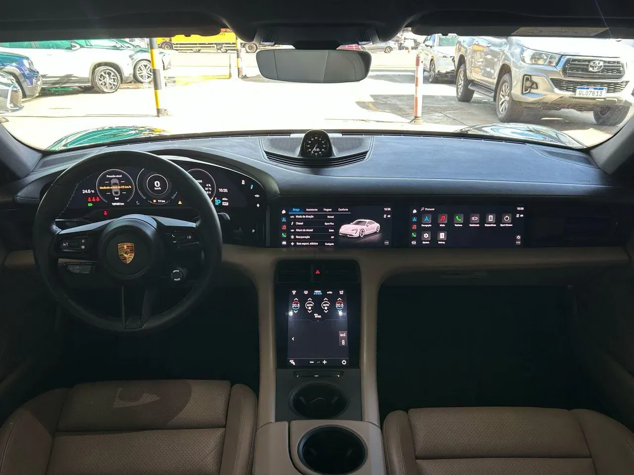 Porsche Taycan - Imagem 7