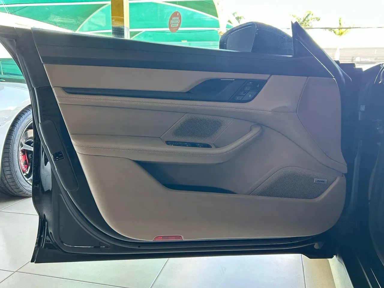 Porsche Taycan - Imagem 10