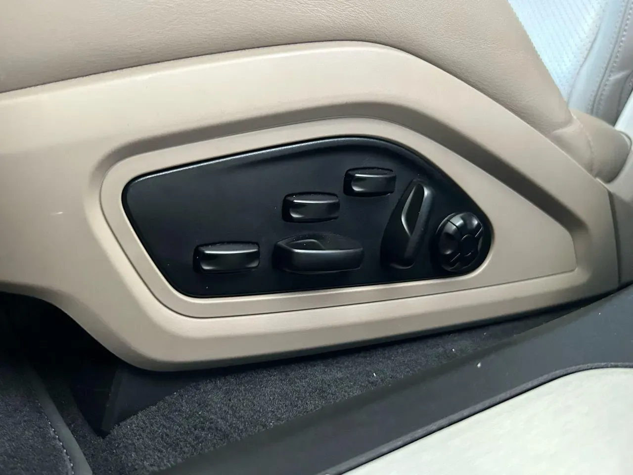 Porsche Taycan - Imagem 11