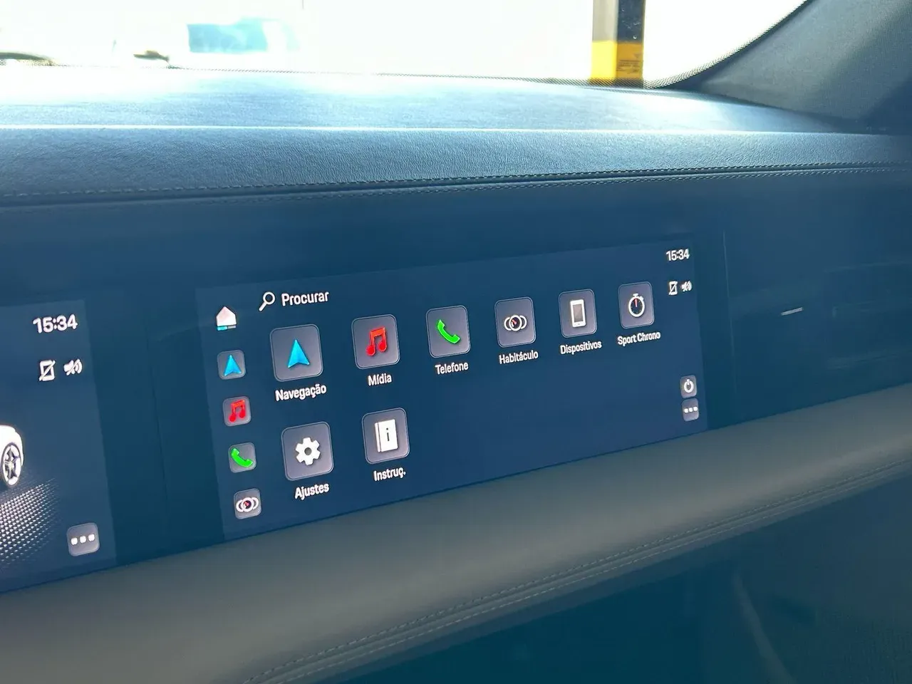 Porsche Taycan - Imagem 18