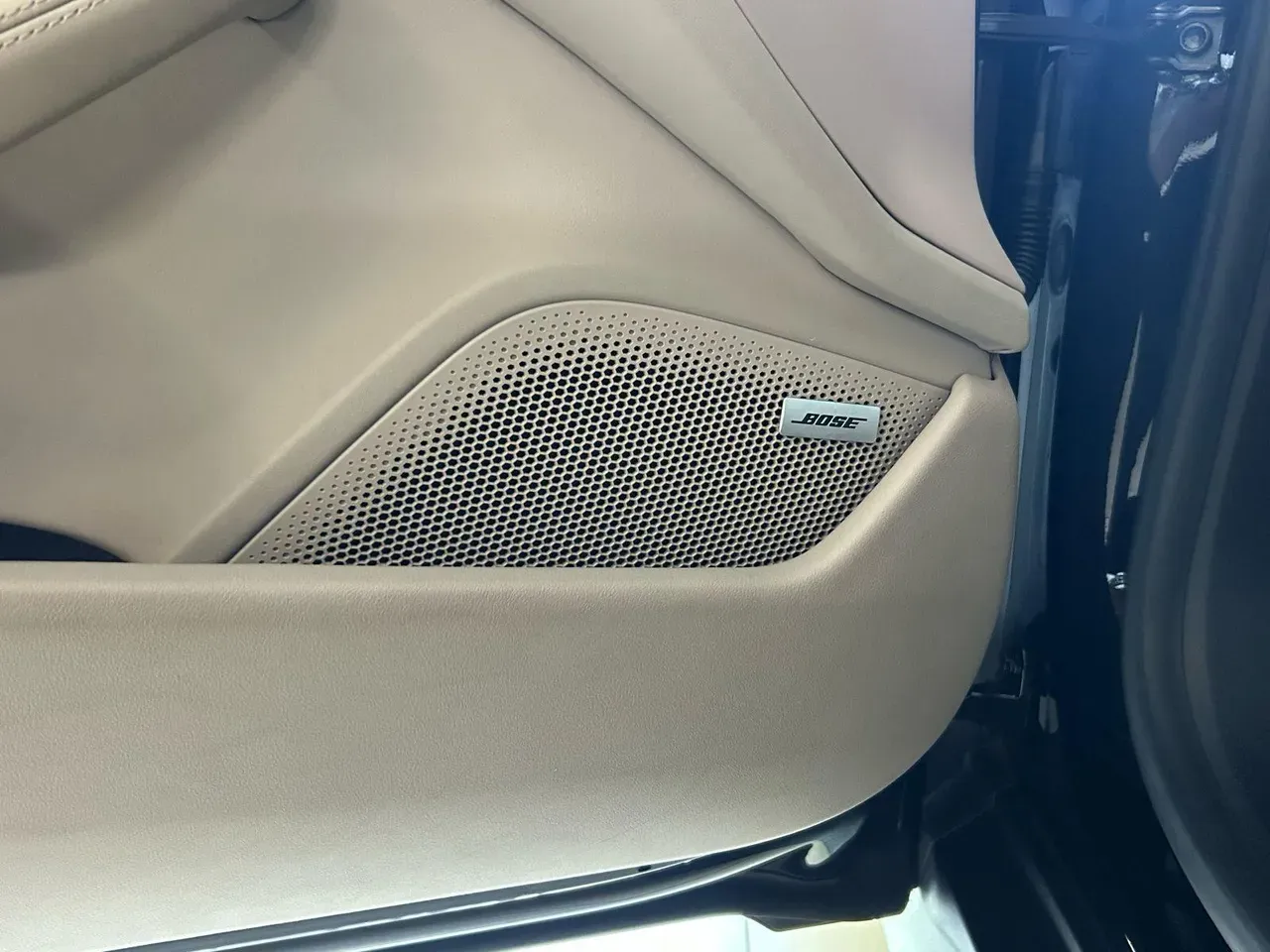 Porsche Taycan - Imagem 20