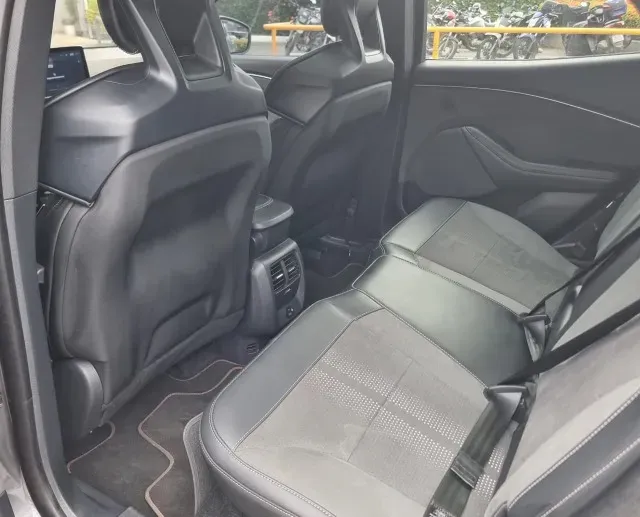 Ford Mustang Mach-e - Imagem 8