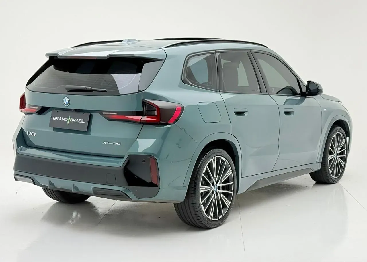 BMW IX1 - Imagem 3