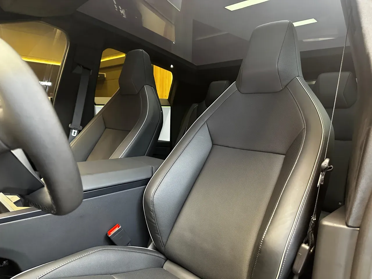 Tesla Cybertruck - Imagem 6