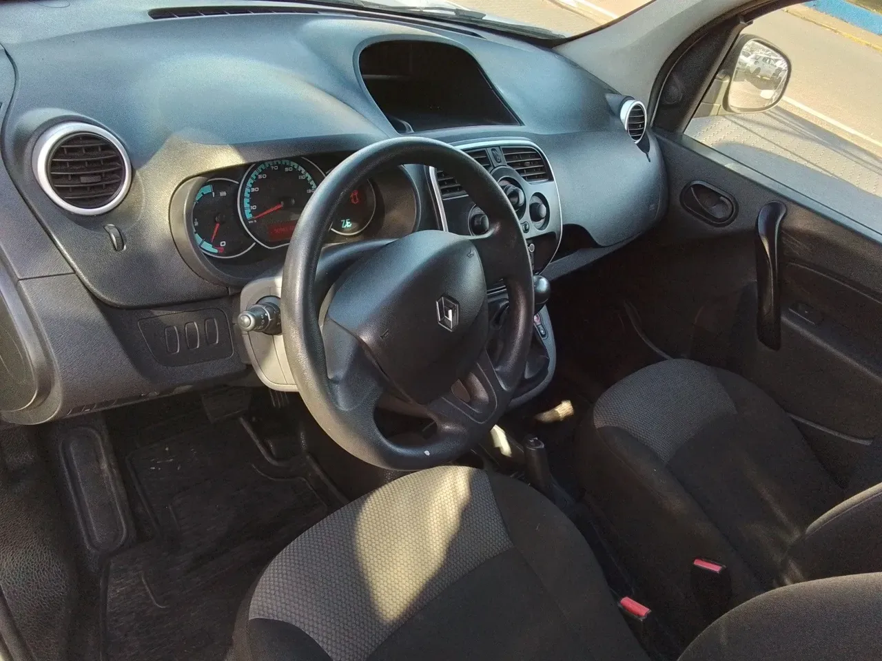 Renault Kangoo Z.e. - Imagem 10