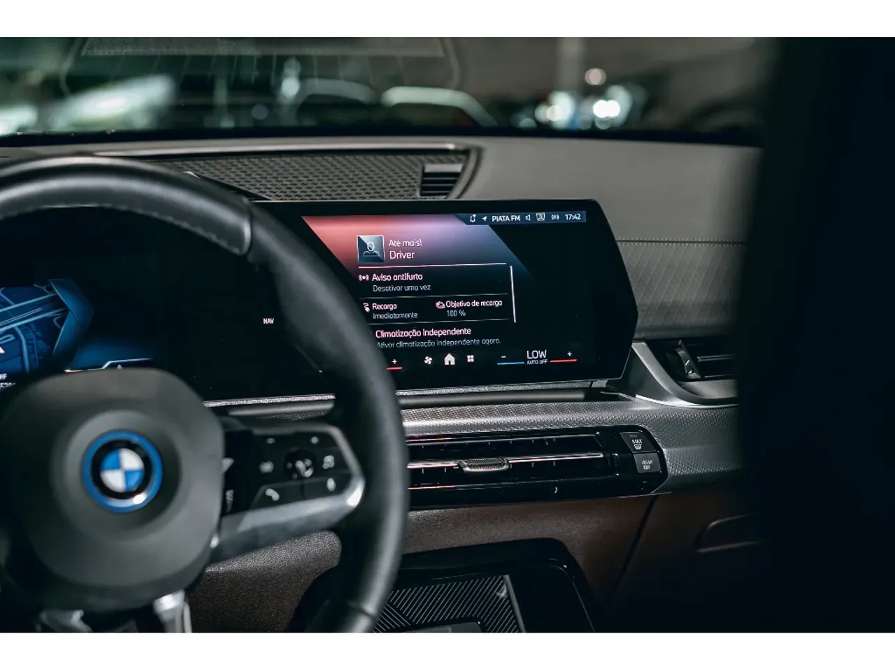 BMW IX2 - Miniatura 16