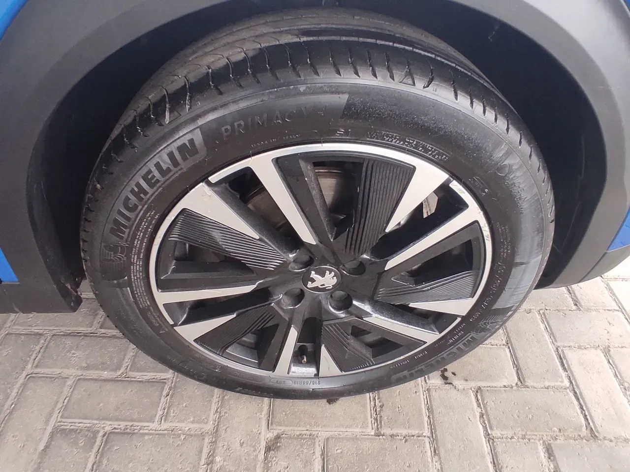 Peugeot E-2008 - Imagem 15