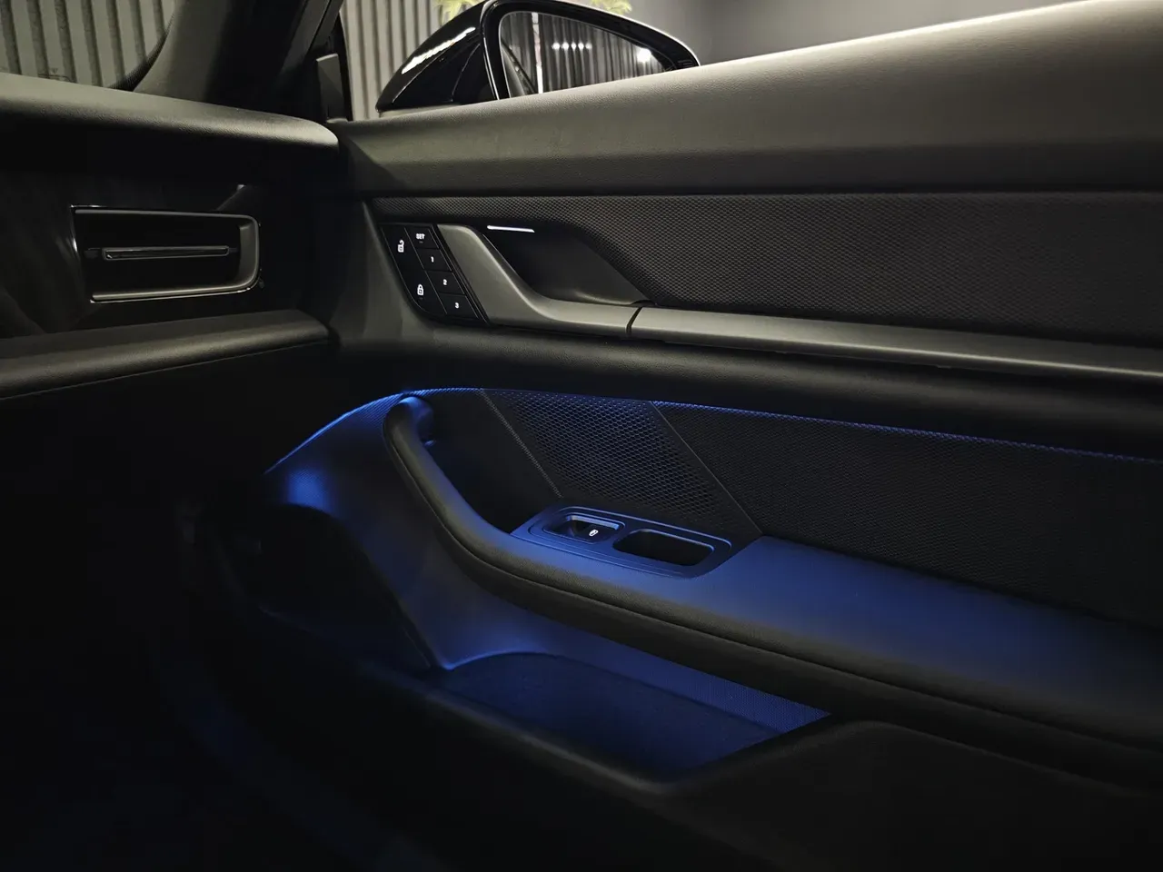 Porsche Taycan - Imagem 15