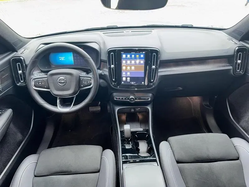 Volvo XC40 - Imagem 8