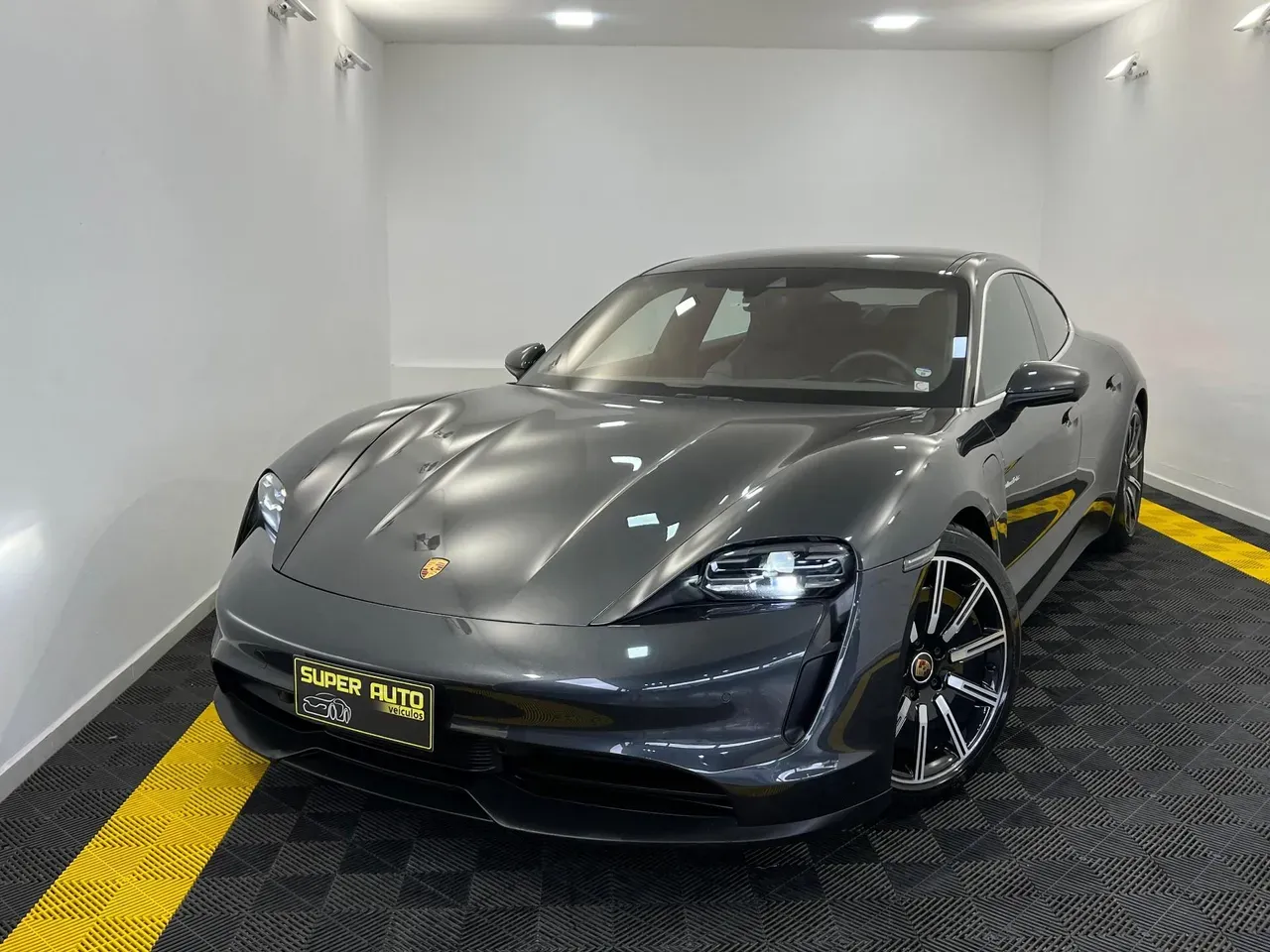 Porsche Taycan - Imagem 2