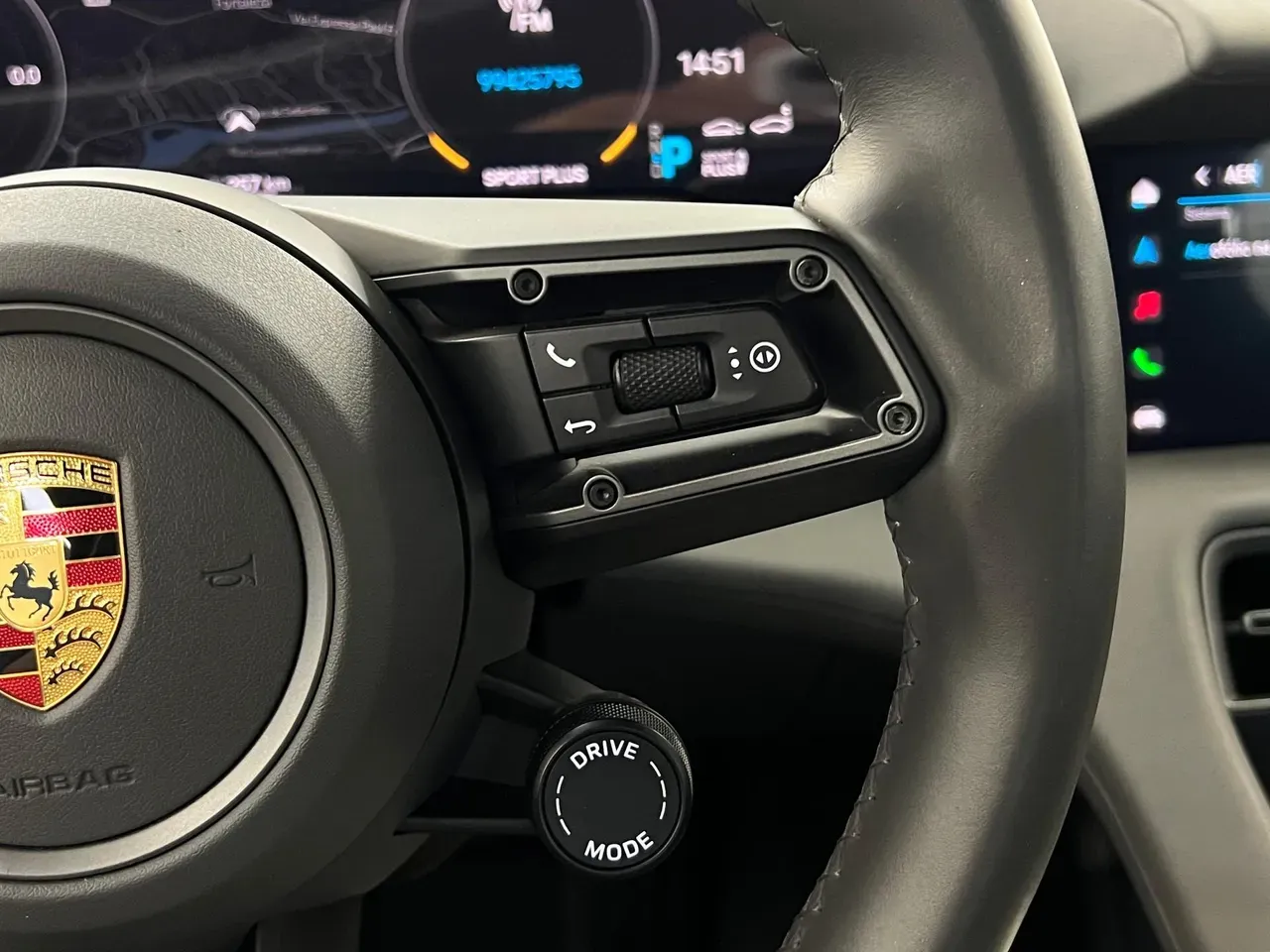 Porsche Taycan - Imagem 16