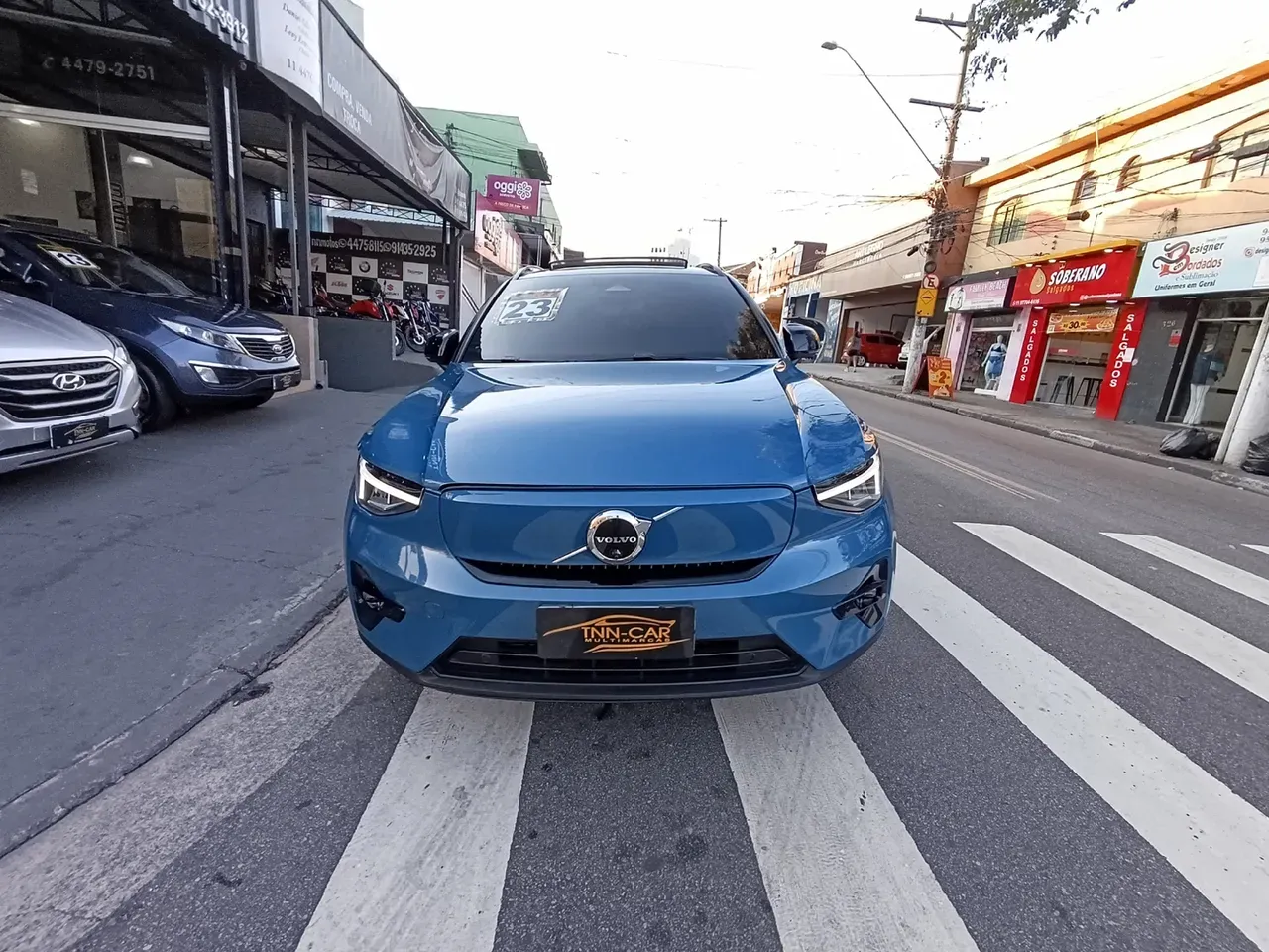 Volvo XC40 Recharge - Imagem 2