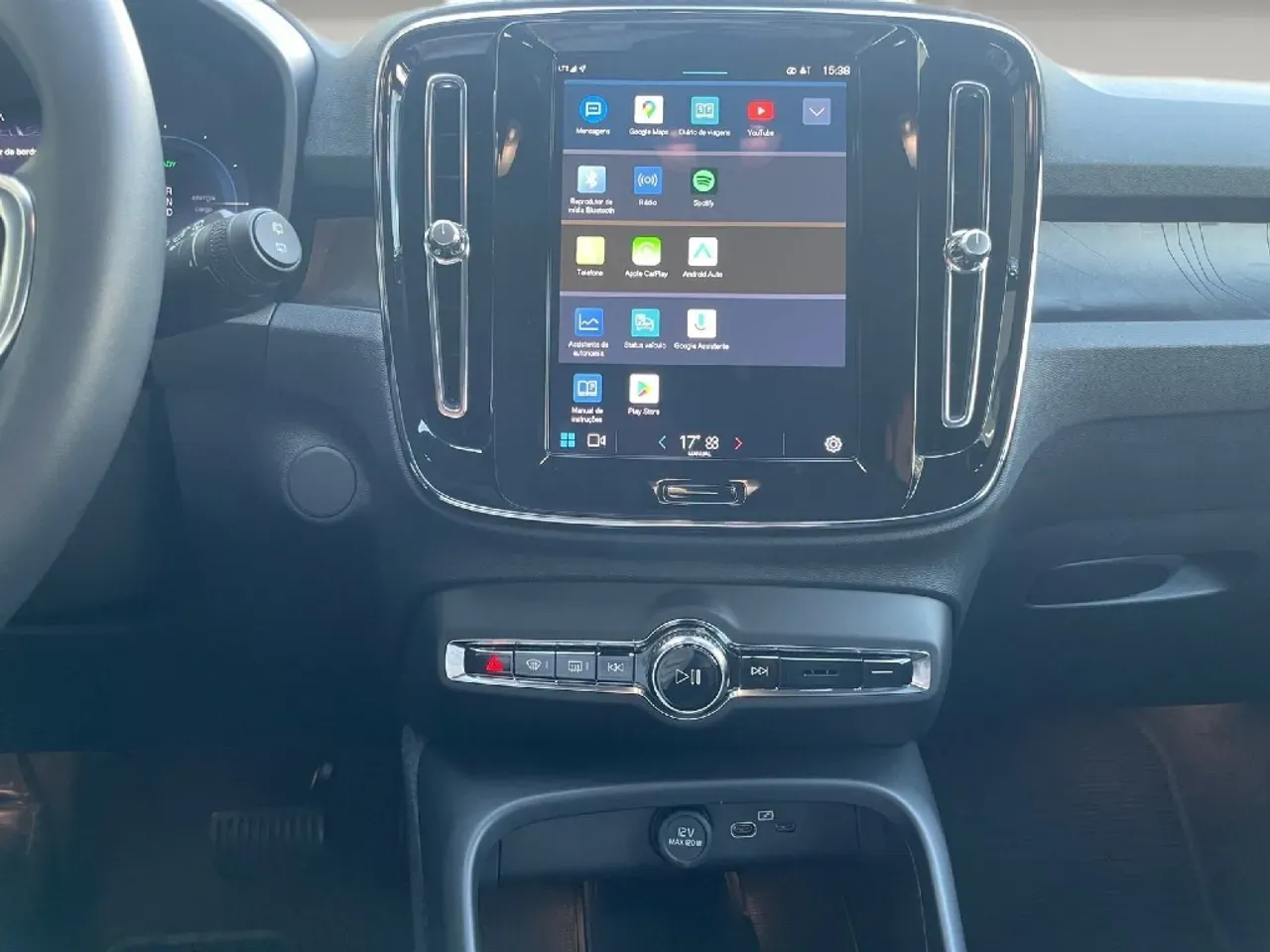 Volvo XC40 Recharge - Imagem 9