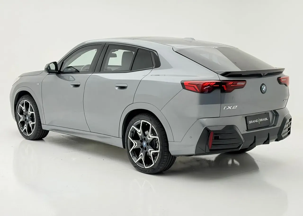 BMW IX2 - Imagem 5