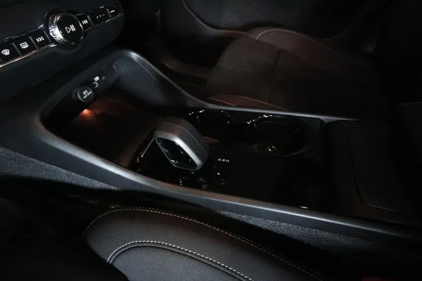 Volvo XC40 Recharge - Imagem 8