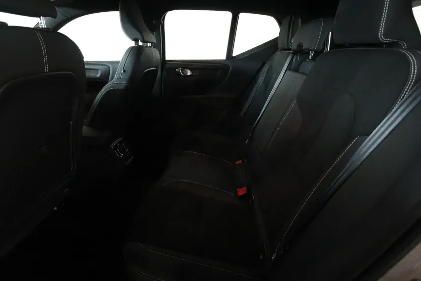 Volvo XC40 Recharge - Imagem 10