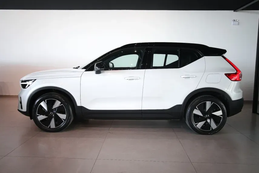 Volvo XC40 Recharge - Imagem 14