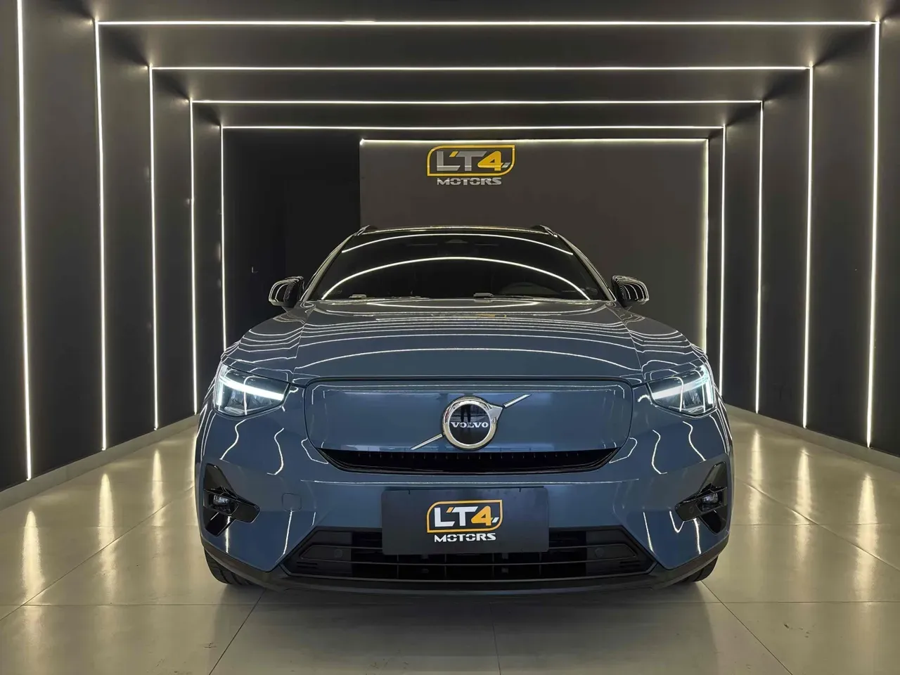 Volvo XC40 Recharge - Imagem 3