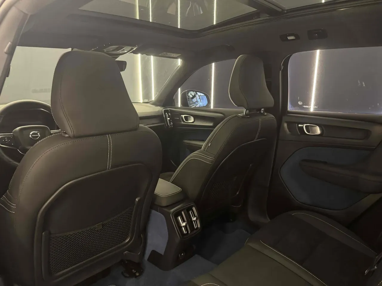 Volvo XC40 Recharge - Imagem 18