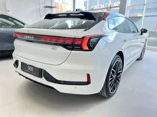 Zeekr 001 - Imagem 4