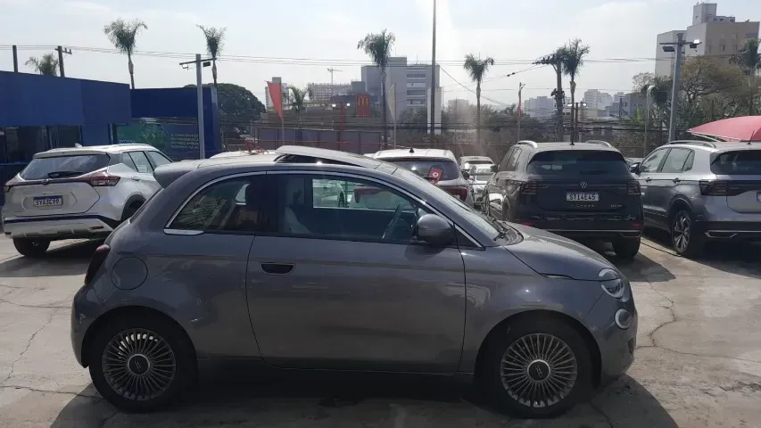 Fiat 500e - Imagem 9