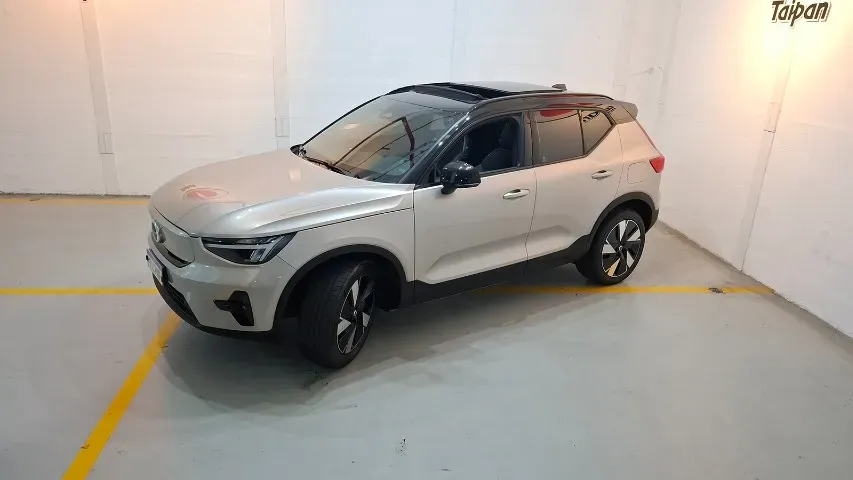 Volvo XC40 Recharge - Imagem 2