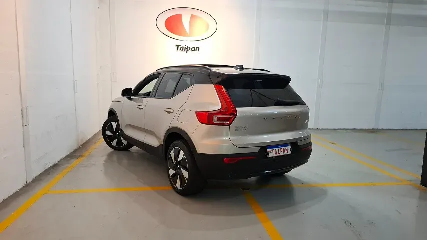 Volvo XC40 Recharge - Imagem 3