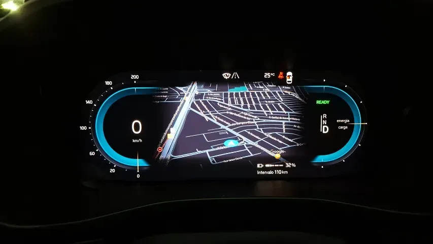 Volvo XC40 Recharge - Imagem 8