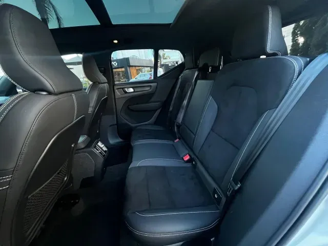 Volvo XC40 Recharge - Imagem 15