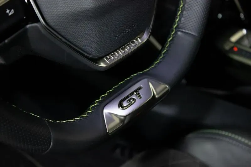 Peugeot E-2008 - Imagem 6