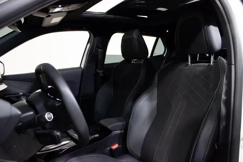 Peugeot E-2008 - Imagem 10