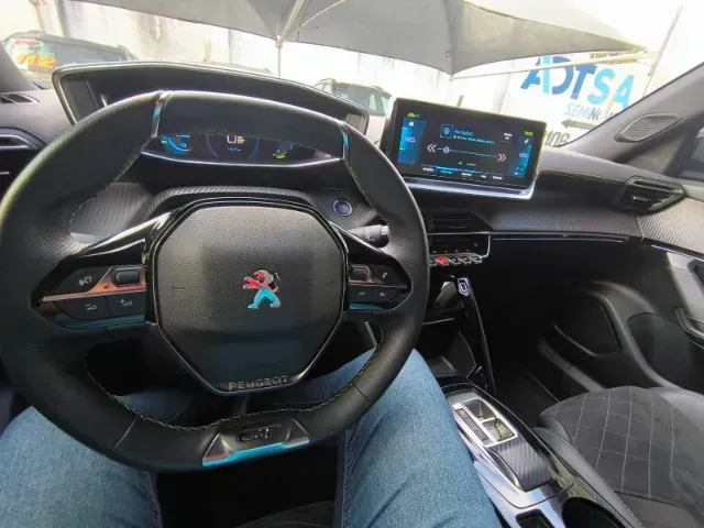 Peugeot E-2008 - Imagem 9