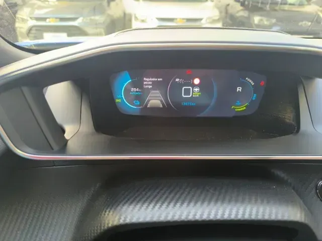 Peugeot E-2008 - Imagem 10