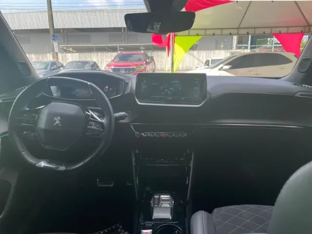 Peugeot E-2008 - Imagem 10