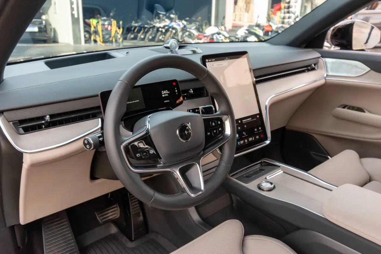 Volvo Ex90 - Imagem 8