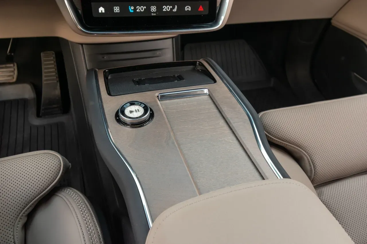 Volvo Ex90 - Imagem 16