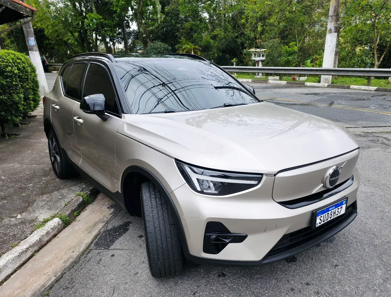 Volvo XC40 Recharge - Imagem 5