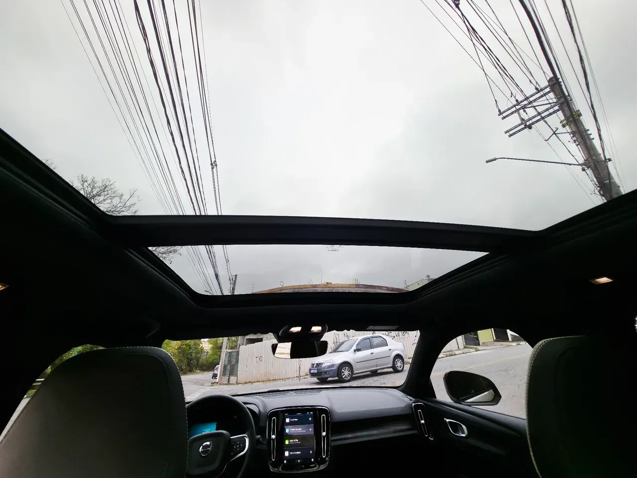 Volvo XC40 Recharge - Imagem 11