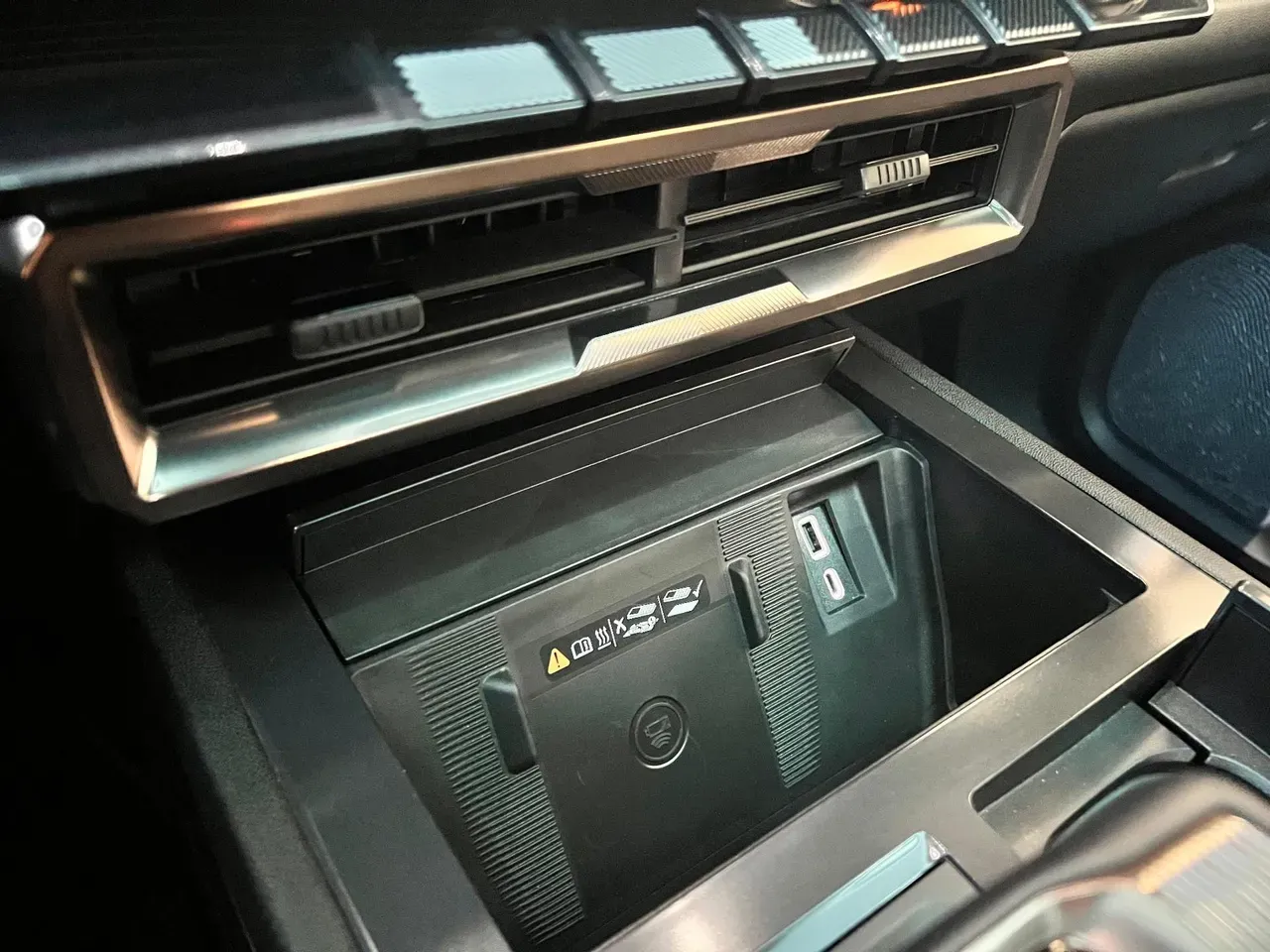 GMC Hummer EV SUV - Imagem 18