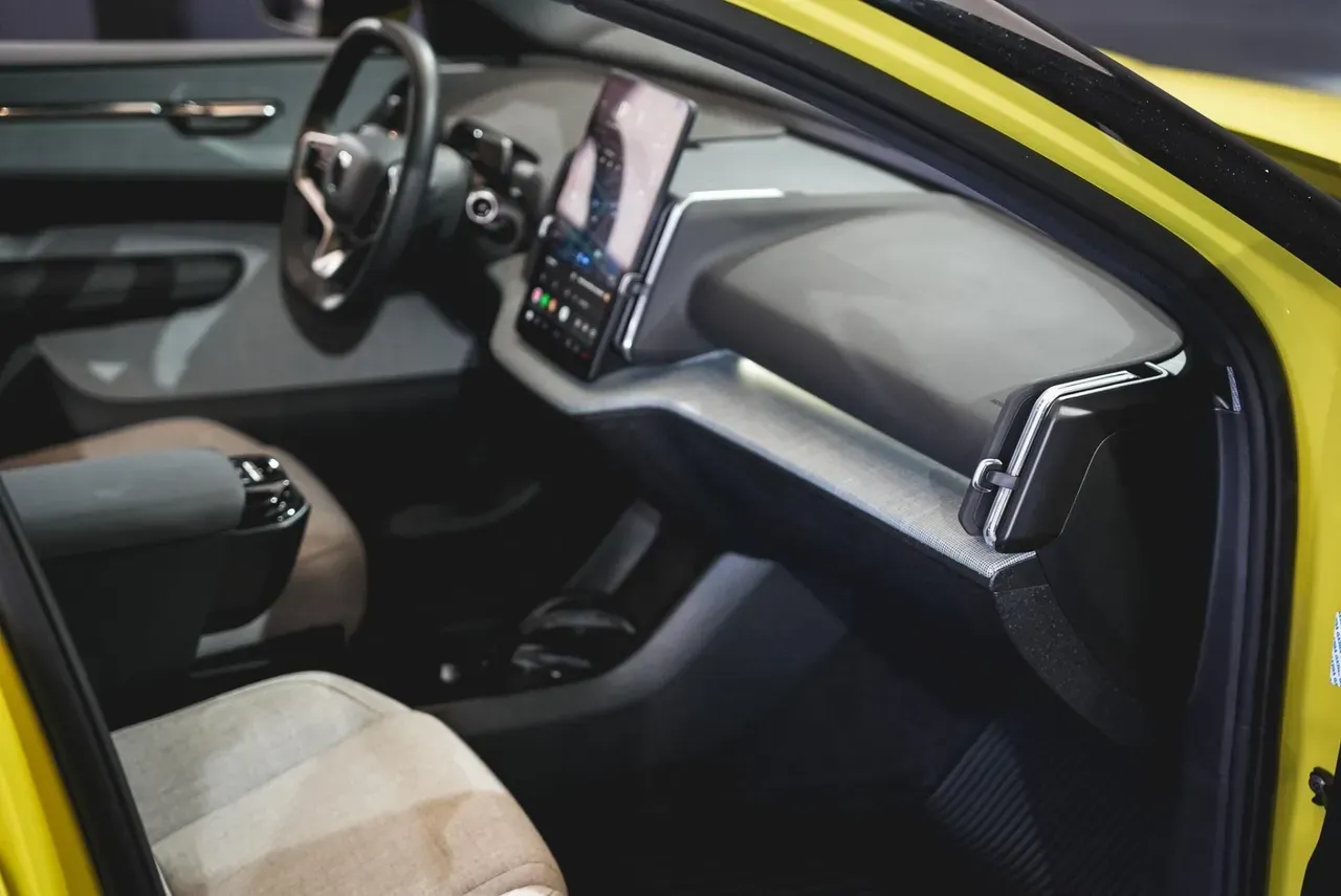 Volvo EX30 - Imagem 16