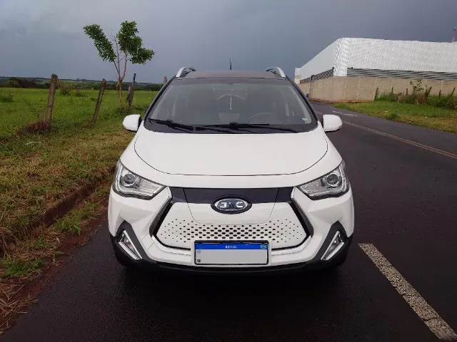 JAC Iev20 - Imagem 2