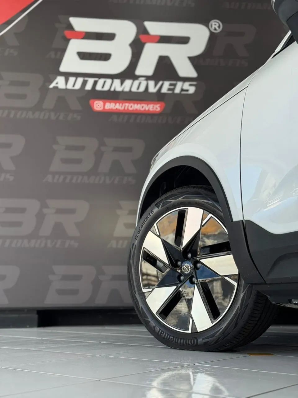 Volvo C40 Recharge - Imagem 7